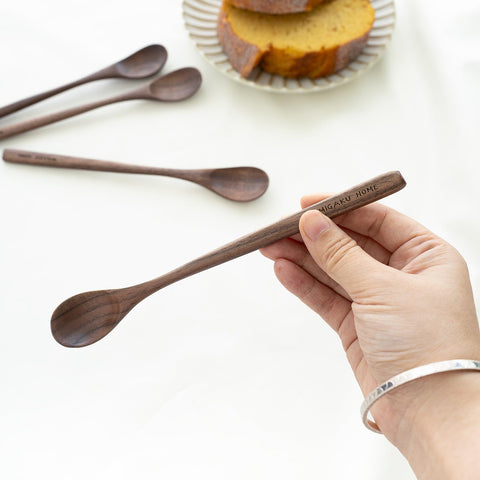 MIGAKU HOME gift-ready wooden spoon set ideal for hosts.