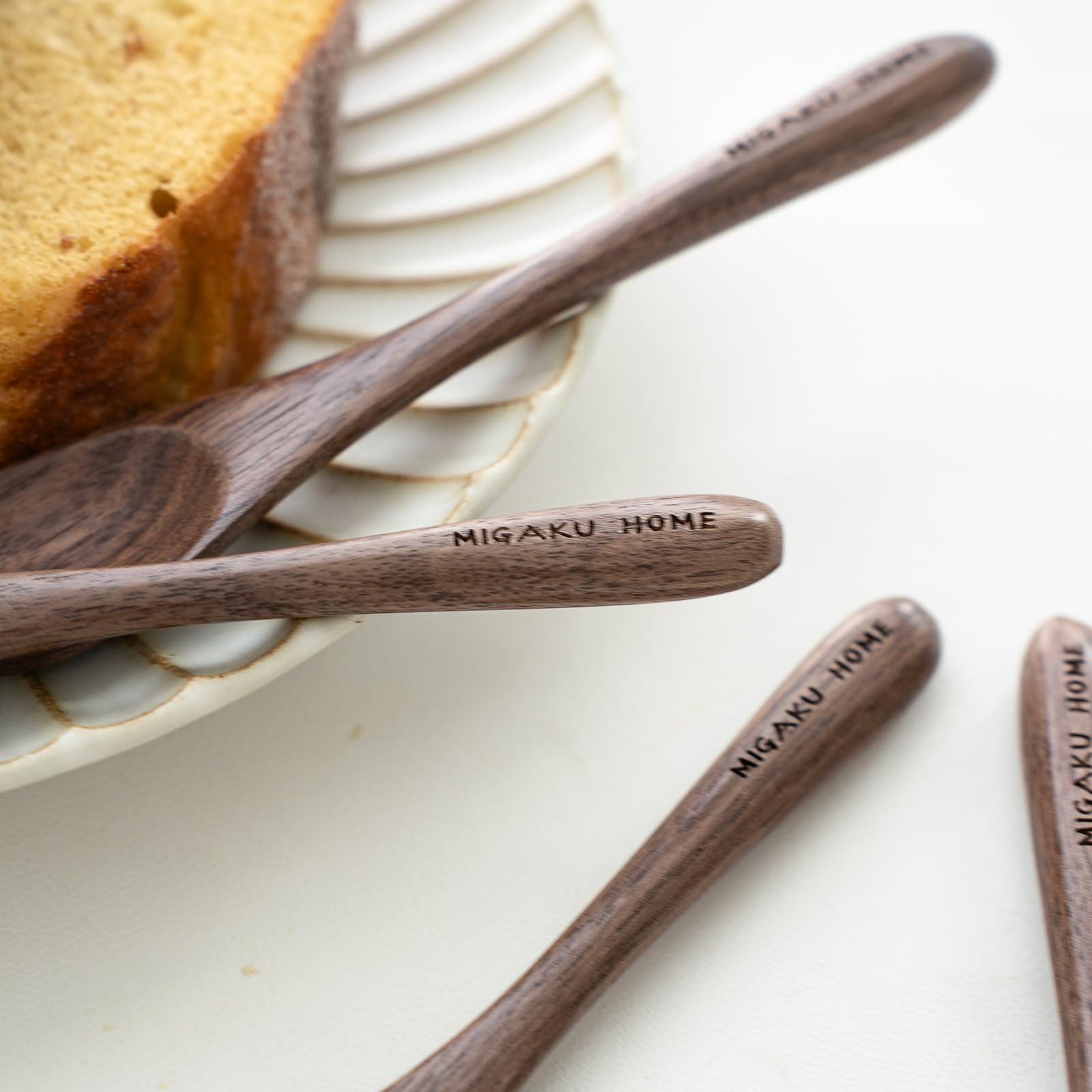 Great gift idea: MIGAKU HOME four-piece wooden spoon set.