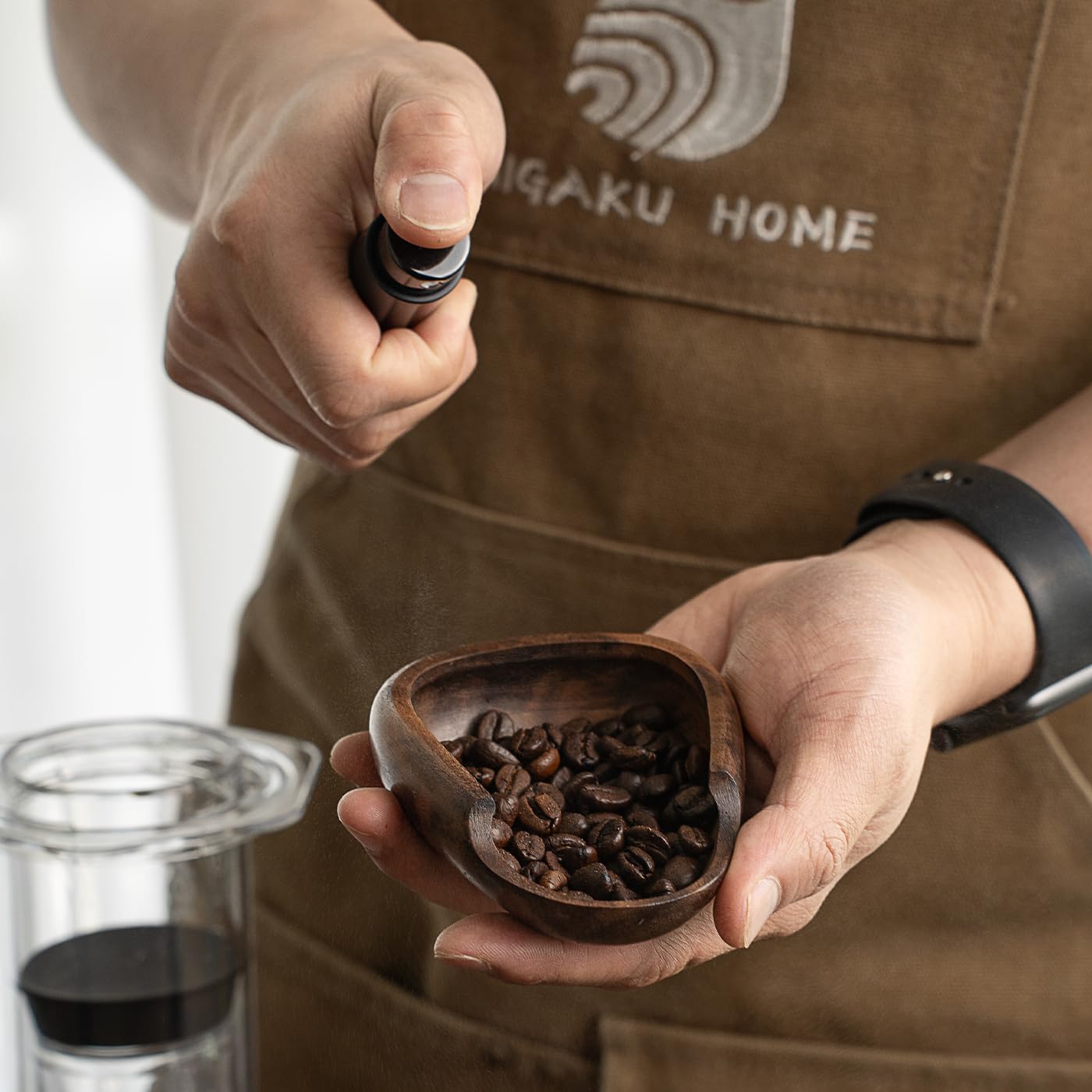 Migaku Home walnut dosing cup close up showing woodgrain detail