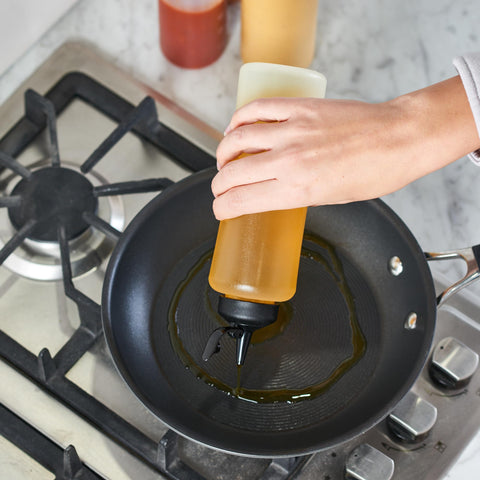MIGHTY STRONG durable leak-resistant bottle with silicone gasket prevents spills