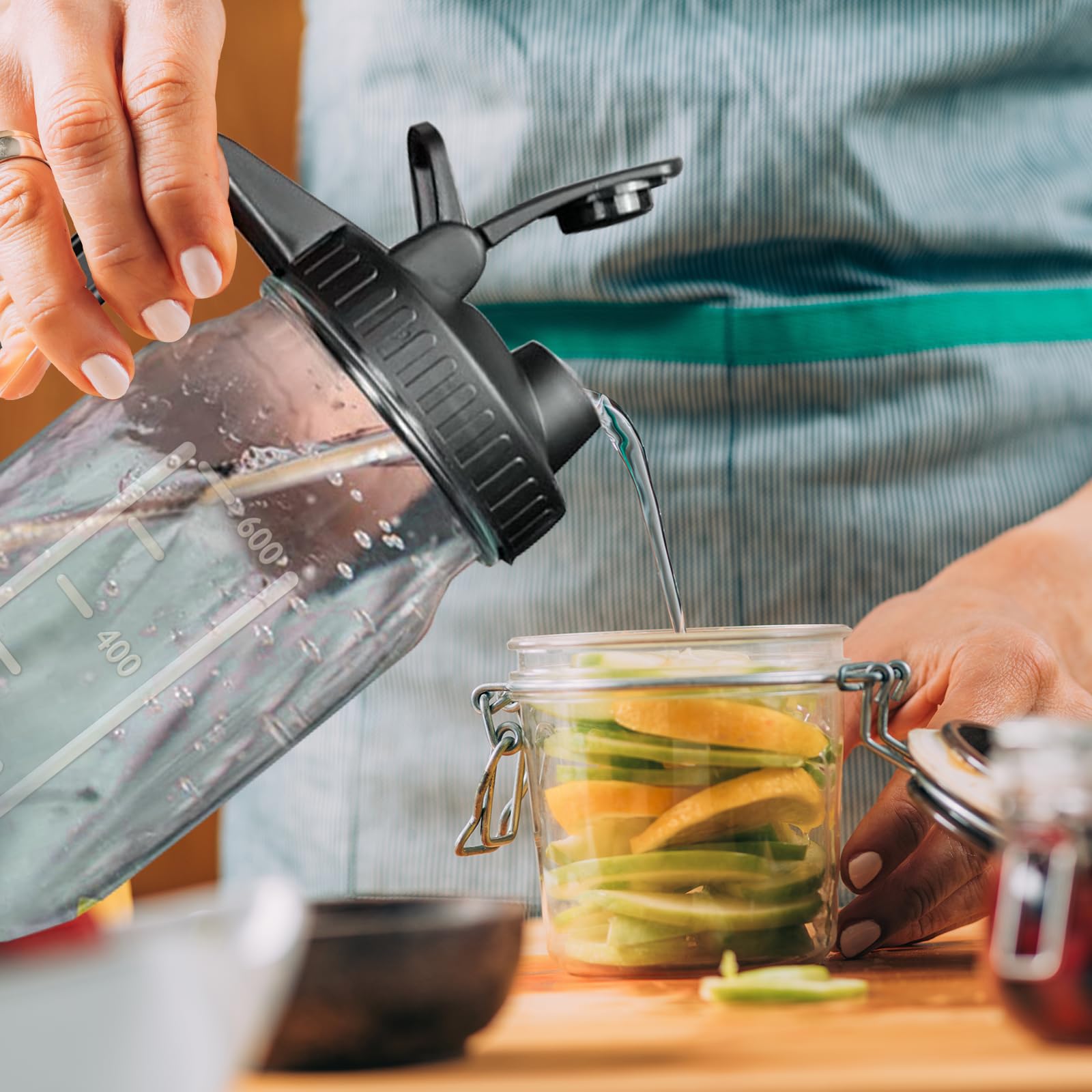 Mihlapi glass pitcher ideal for sun tea juice and cold brew