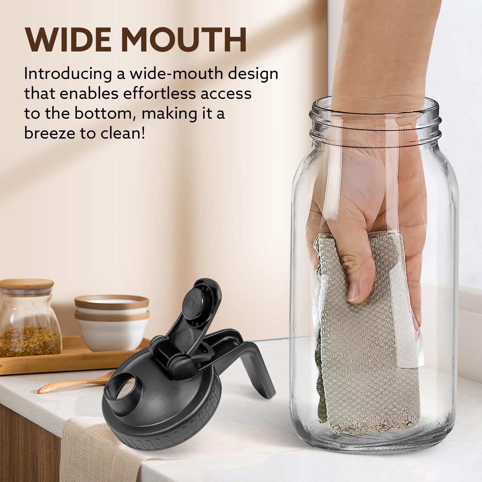 Mihlapi pitcher with sturdy glass and handle for comfortable pouring