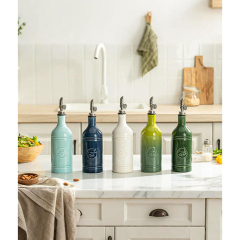 MIKIGEY oil dispenser keeps culinary oils ready for everyday meals.