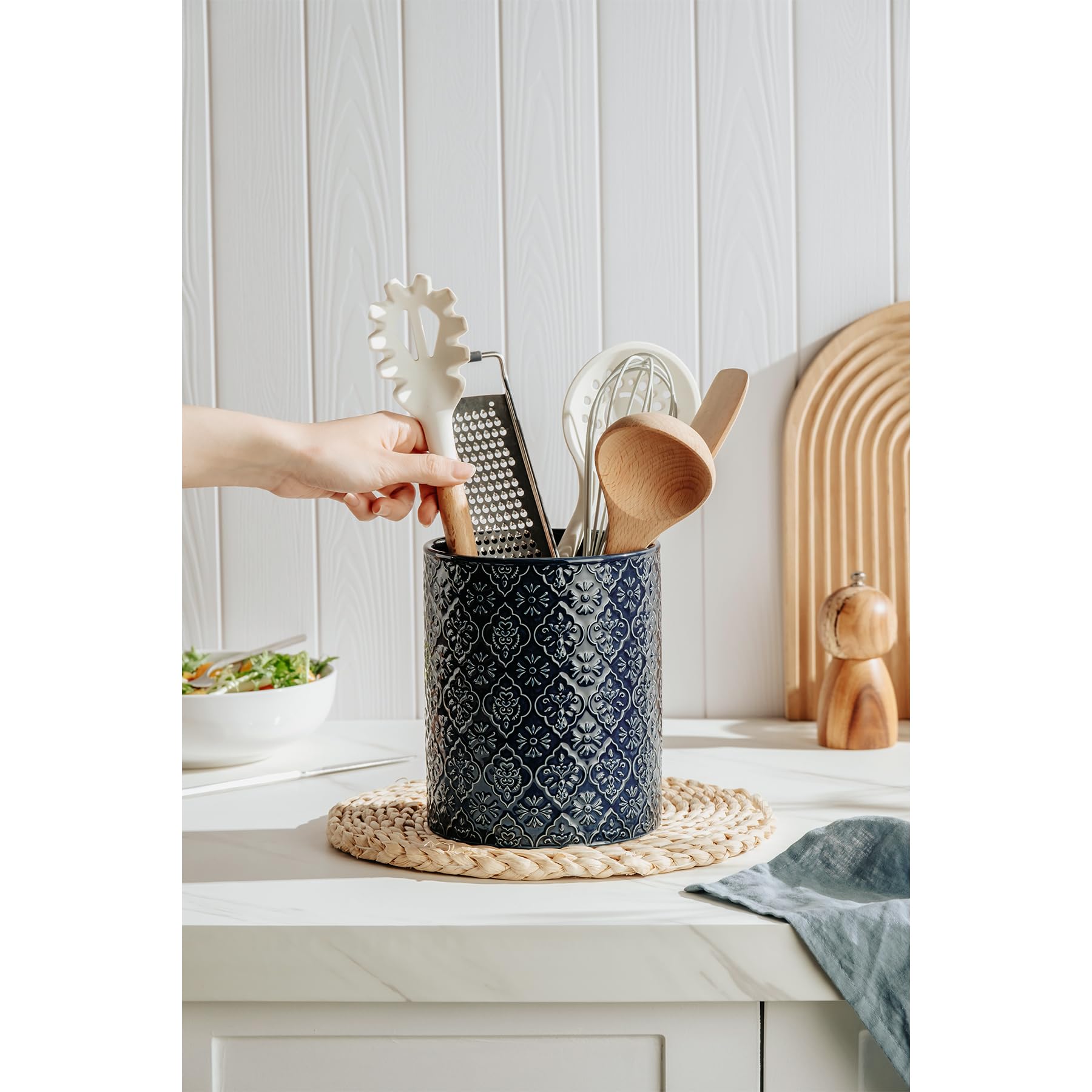 MIKIGEY easy-clean glaze simplifies maintenance after use