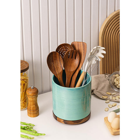 MIKIGEY rotatable wooden base adds elegance and smooth reach.