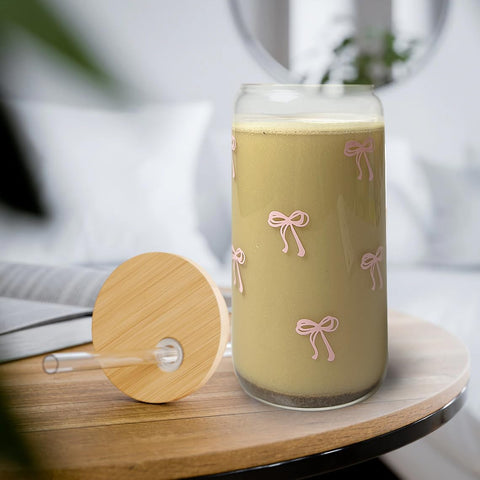 Mikopei Coquette lid fits securely to prevent spills.