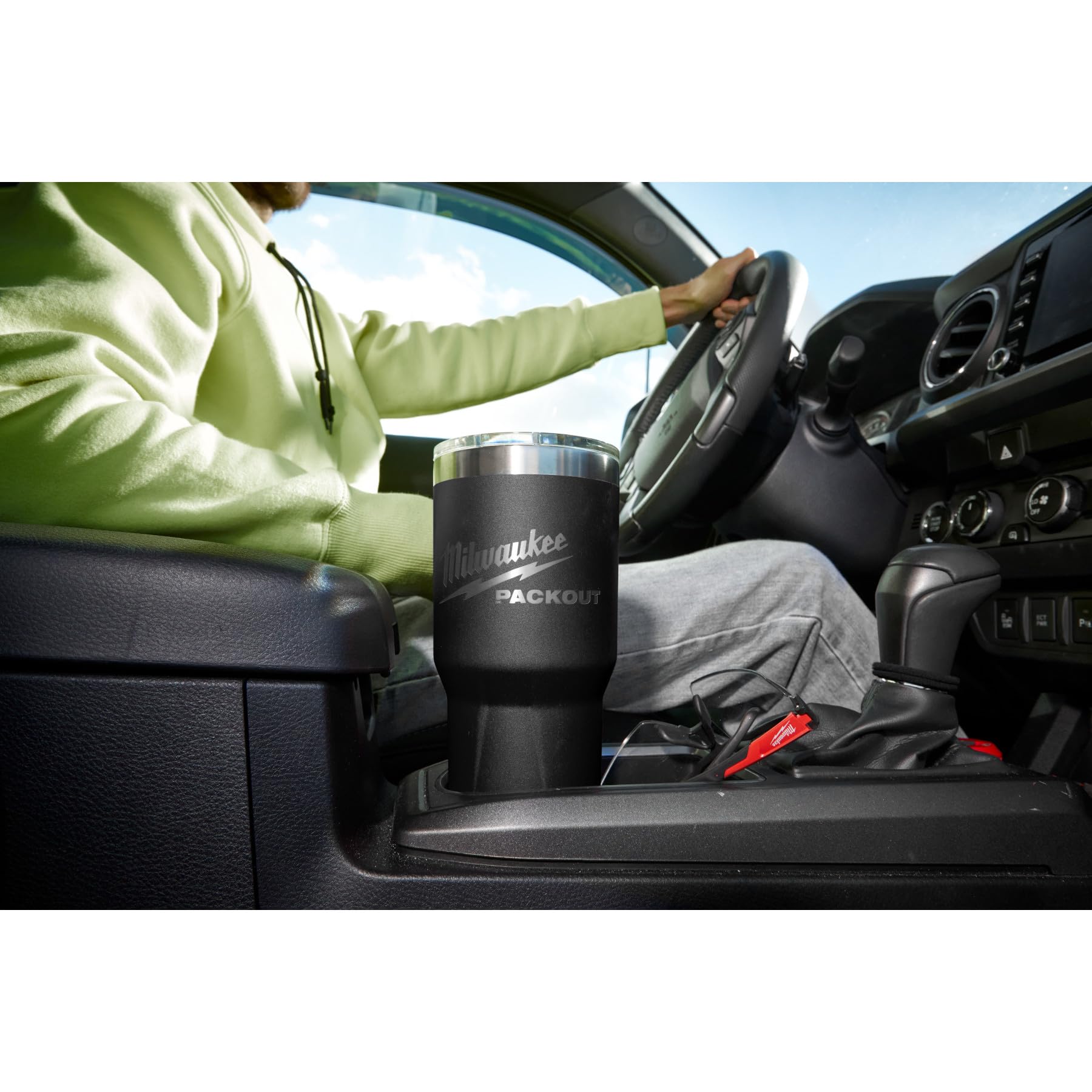 Milwaukee Packout insulated tumbler magnetic sliding cover provides quick access and secure seal