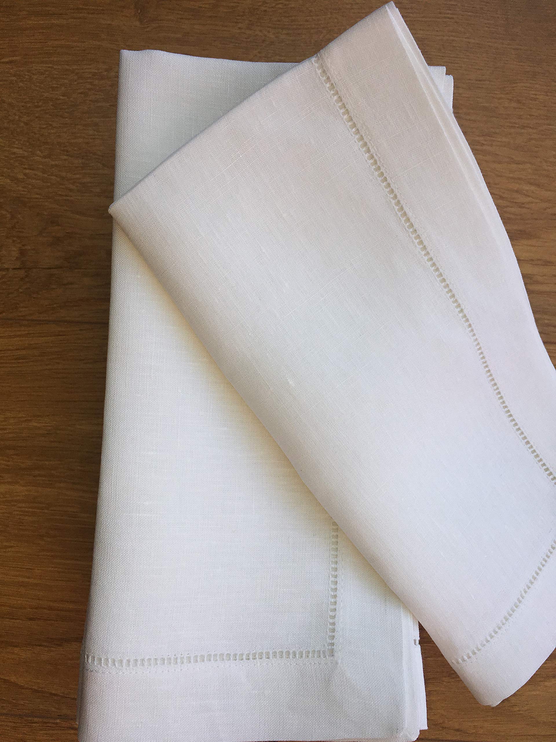Minhcraft napkins set on a dinner party table for inspiring setup