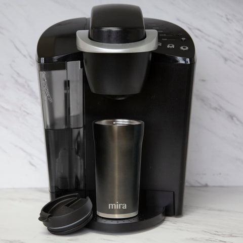MIRA leak-proof lid provides splash-proof sipping for on-the-go.