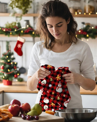Miss Adola gift-ready towel set enhances hosts' holiday celebrations and decor