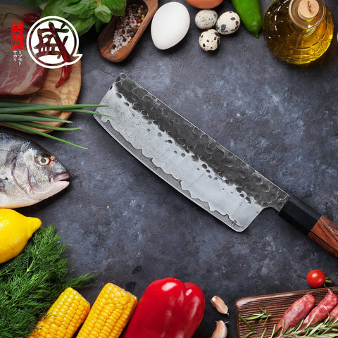 Mitsumoto Sakari craftsmanship supports everyday kitchen tasks with durable steel.
