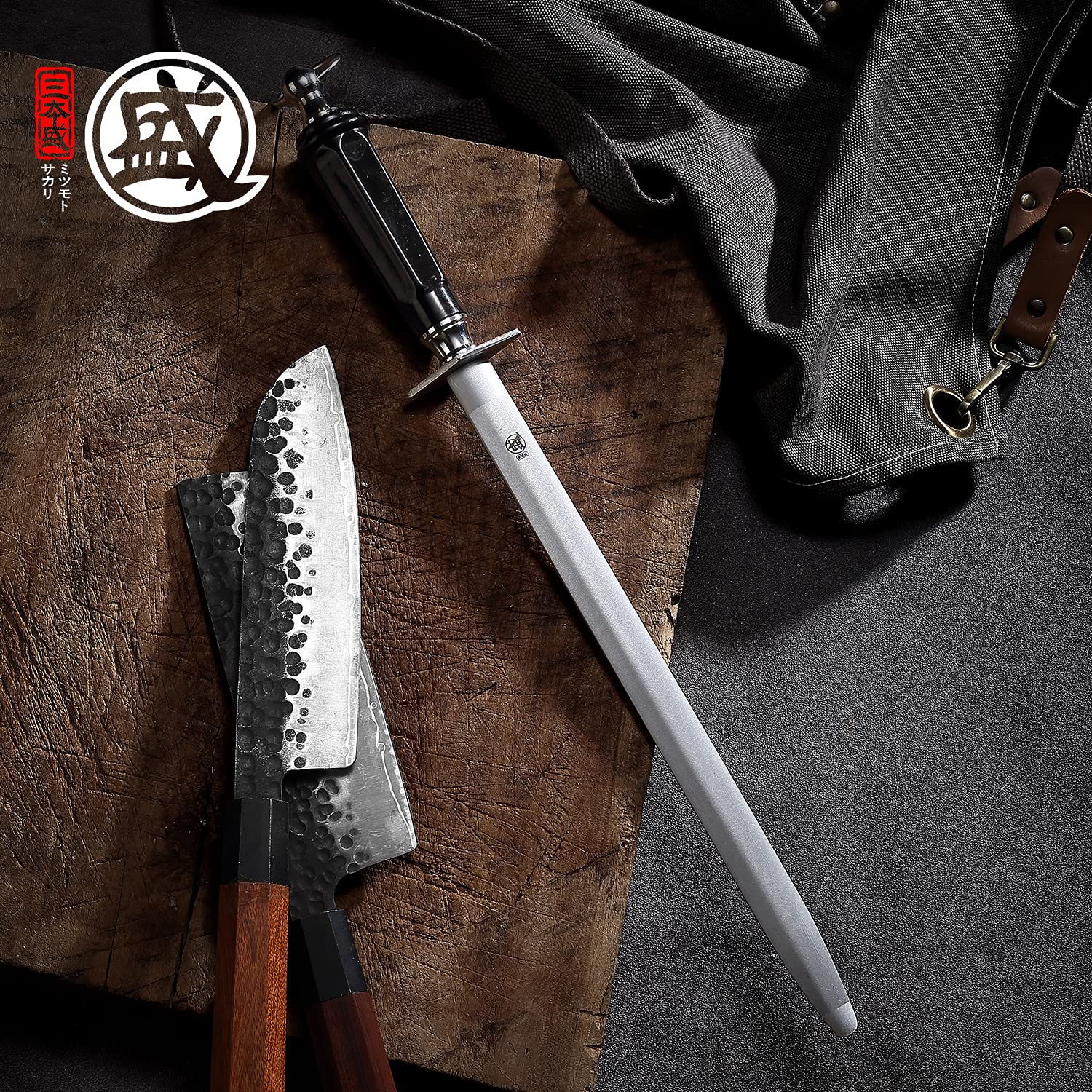 MITSUMOTO SAKARI sword-shaped design emphasizing lightweight portability.