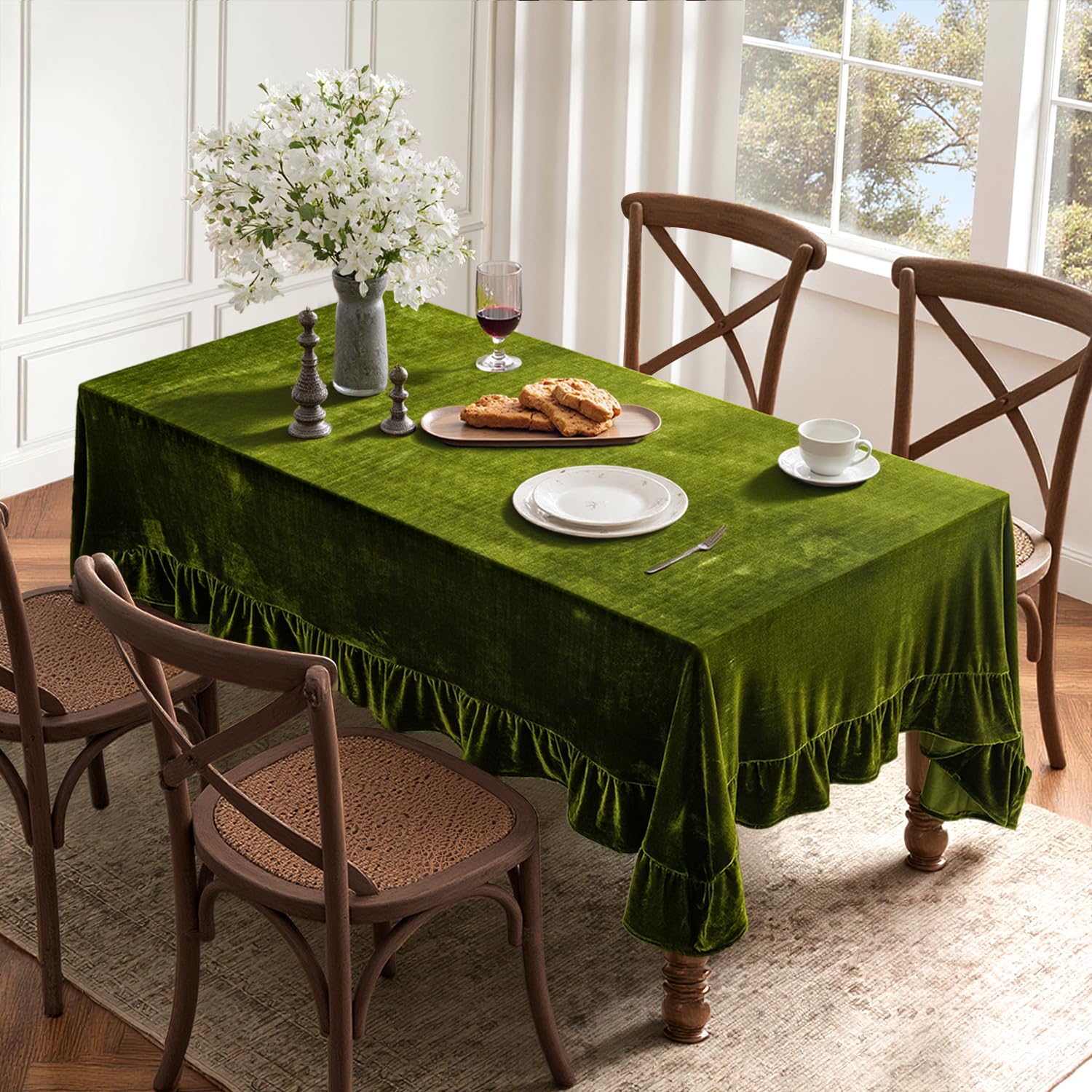 Close-up of MIULEE velvet tablecloth showing plush texture and ruffle edge