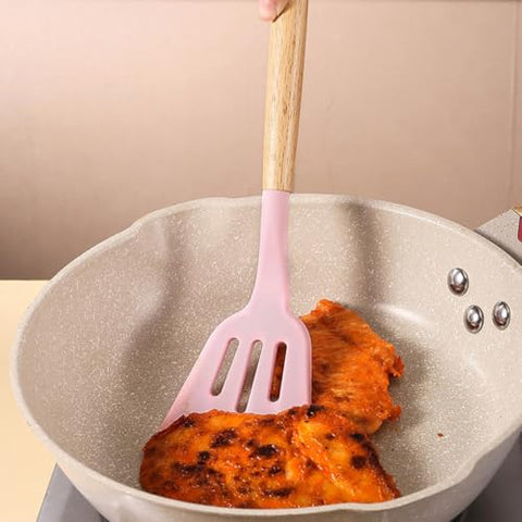 MIUVA knife holder keeping tools organized and within reach