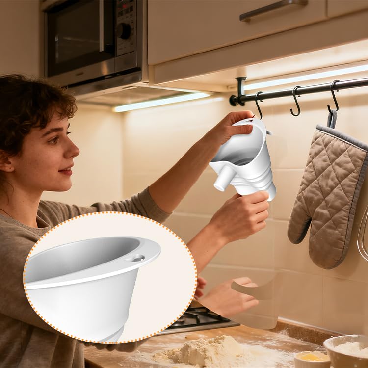 MIUXRZ foldable silicone funnel saves drawer space.