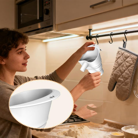MIUXRZ foldable silicone funnel saves drawer space.