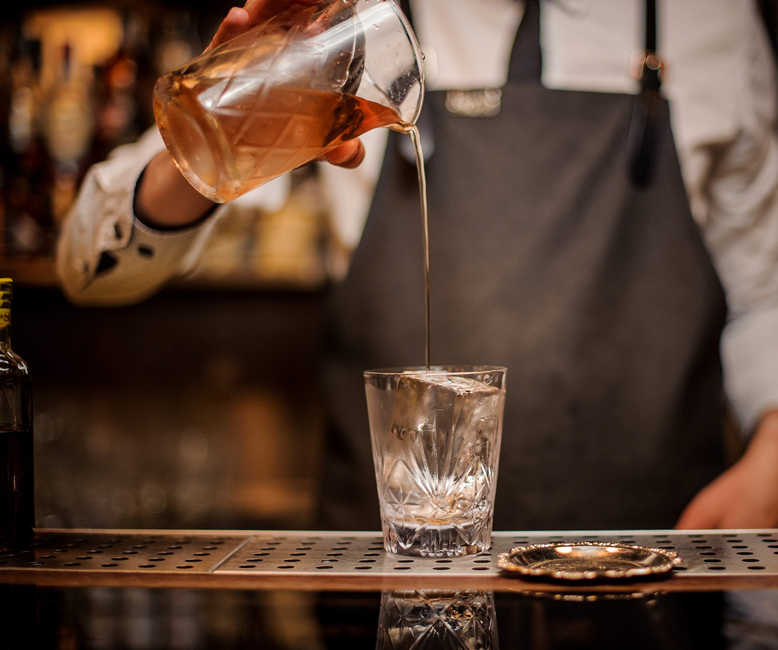 Mixologists Cocktail Mixing Glass designed to pair with Hawthorne strainers for easy pouring.