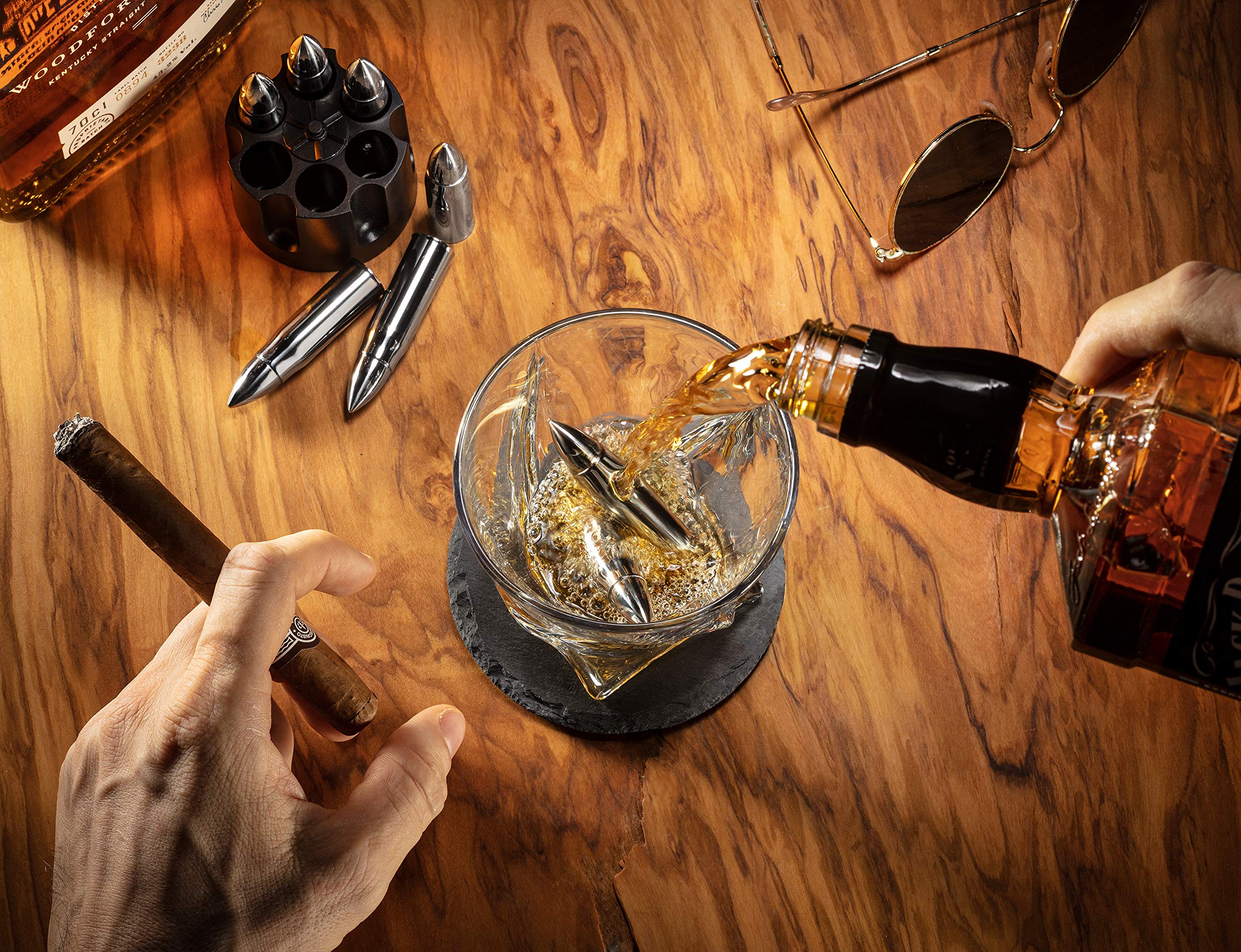 Mixology & Craft gift-ready set with premium packaging for whiskey lovers.