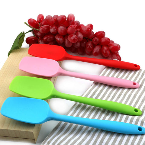 MOACC stainless-core silicone spatulas provide sturdy grip for scraping and folding