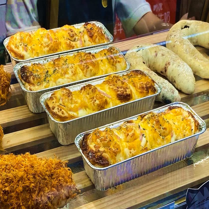 MOACOCK takeout-friendly loaf pan, portable bakeware for on-the-go portions.
