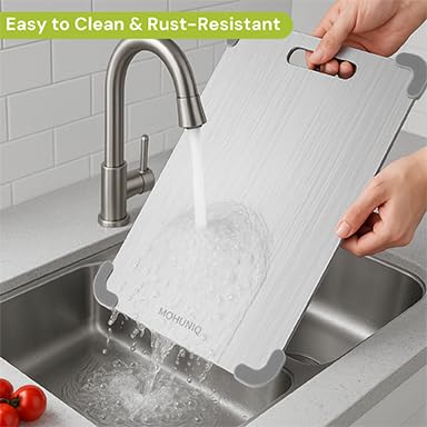 MOHUNIQ board features anti-slip corners for stable, precise cutting.