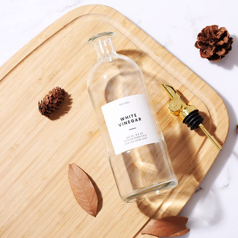Dust-sealing cap on Molimoli pourer keeps contents fresh