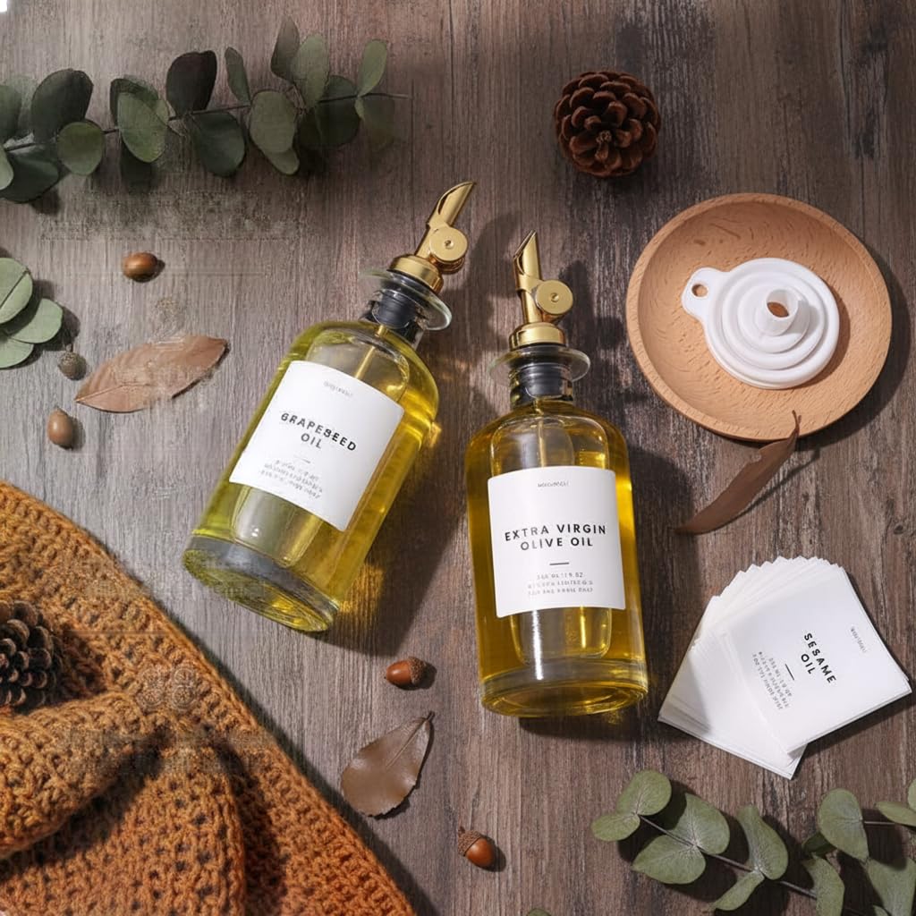 Molimoli glass oil bottle with pour spout for easy kitchen dosing