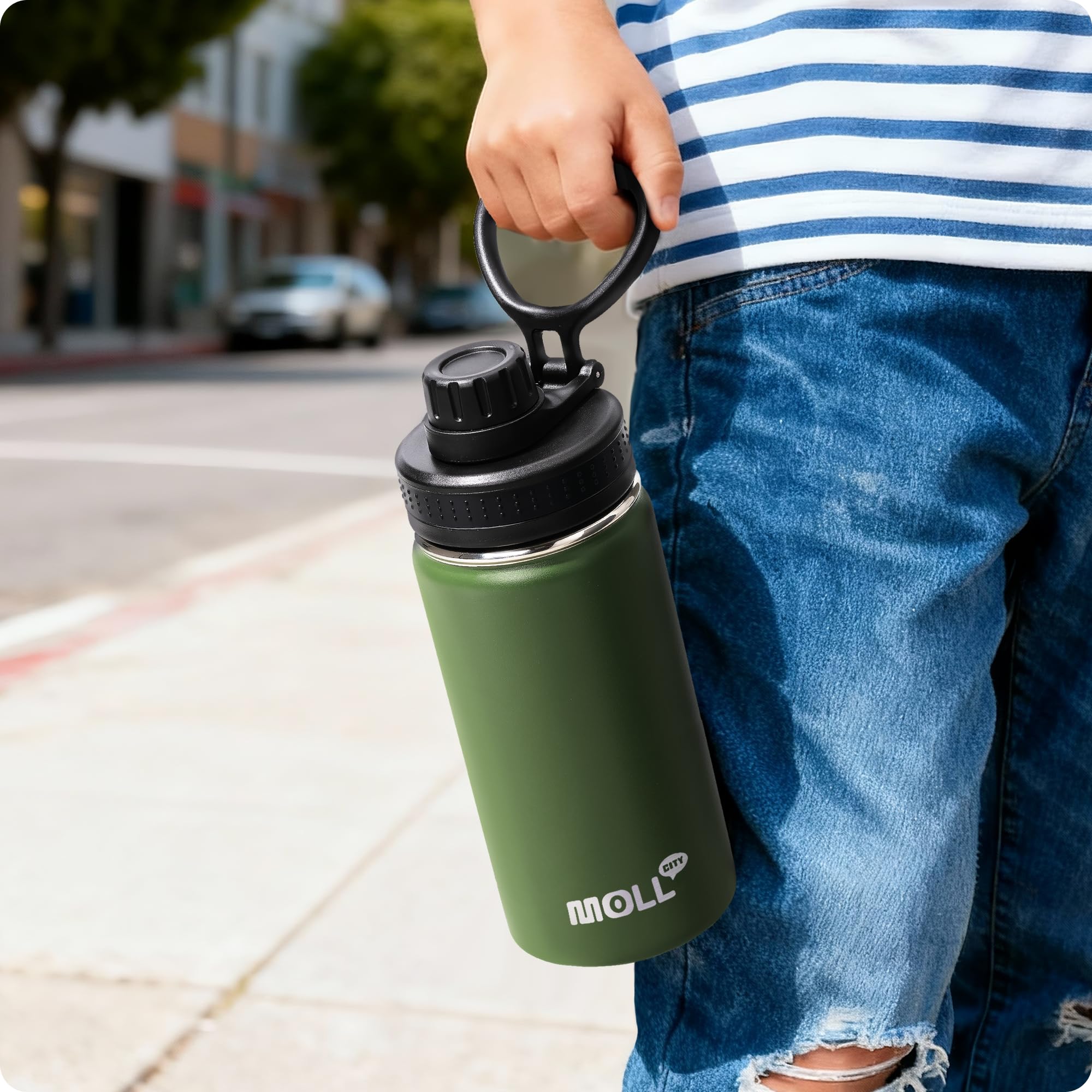 Mollcity leak-proof cap prevents spills during travel