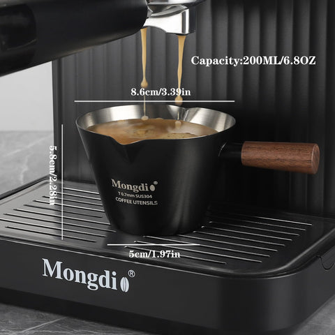 Mongdio coffee cup with walnut handle provides comfortable grip