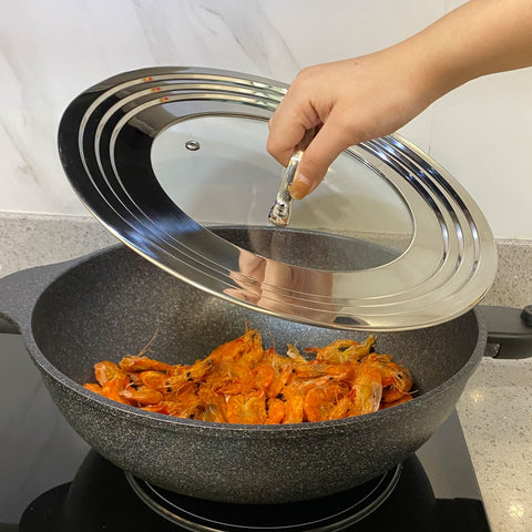 Morikavo universal lid fits multiple pots and skillets for convenience
