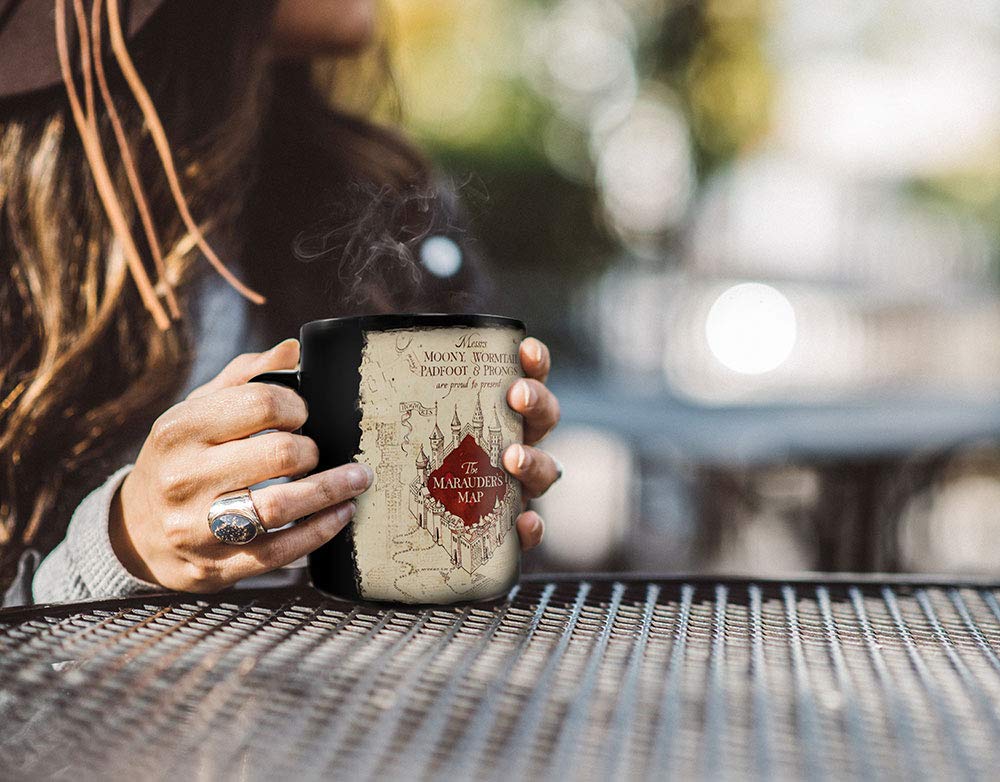 Morphing Mugs Harry Potter Marauder's Map design shown on pour