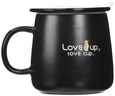 Moyishi penguin mug with steam from coffee, keeps drinks warm.