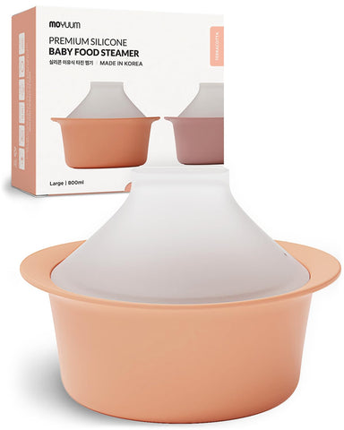 MOYUUM silicone microwave steamer lid showing a secure fit for mess-free steaming.