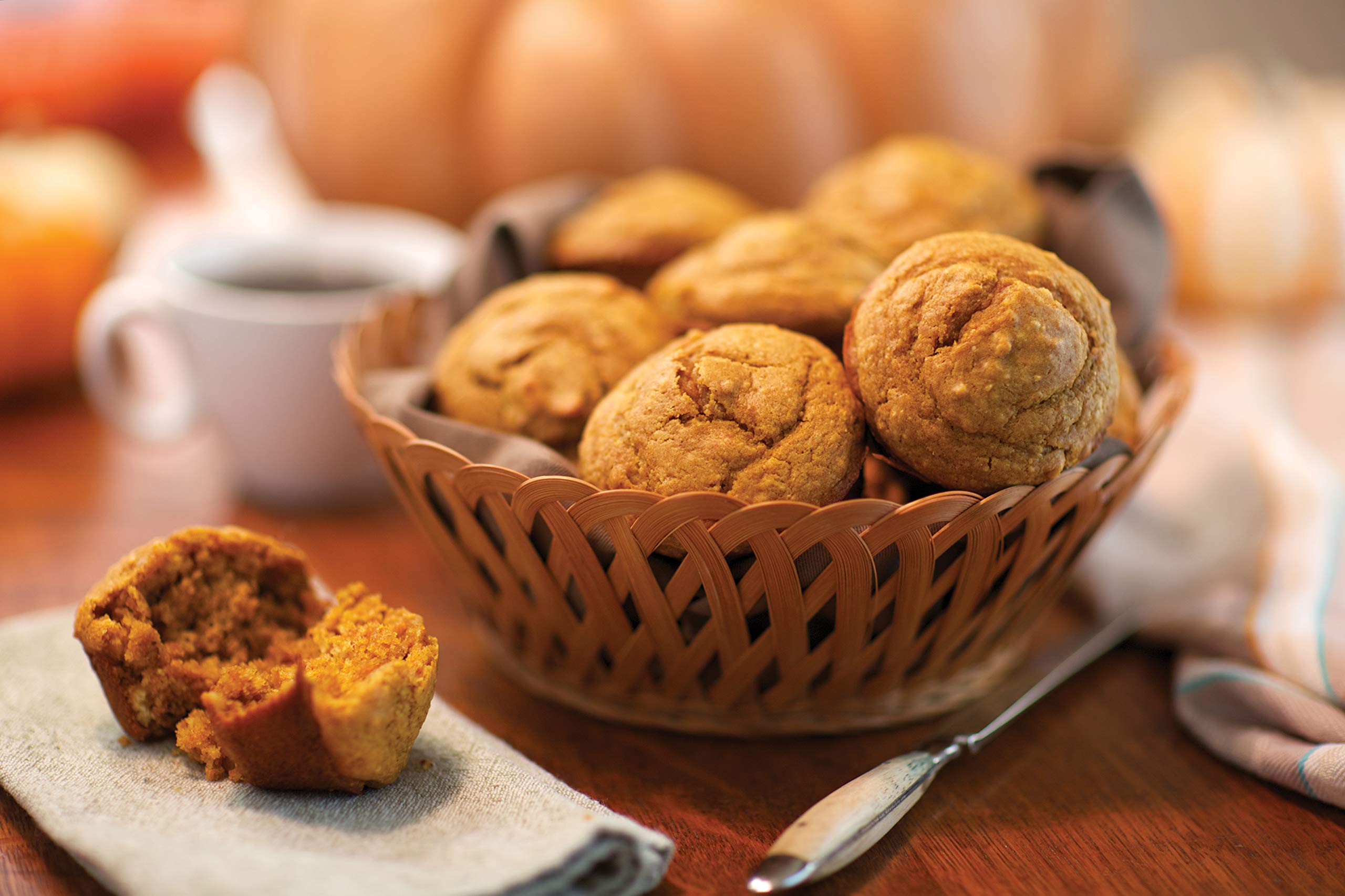 Mrs. Anderson's Silicone Muffin Pan: freezer-to-oven compatibility supports versatile meal prep.