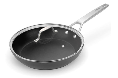 MsMk 10-inch pan with lid on stove showing even heat distribution