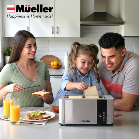 Mueller UltraToast bagel slot close-up highlighting precision toasting.