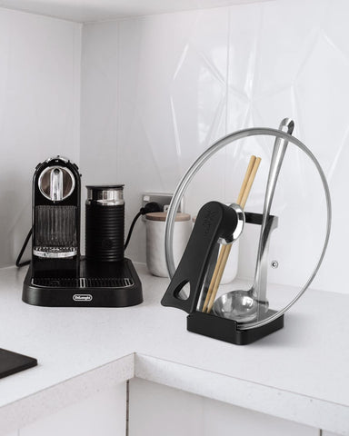 Mukkuri Holder-Lid Stand white or black complements modern kitchens