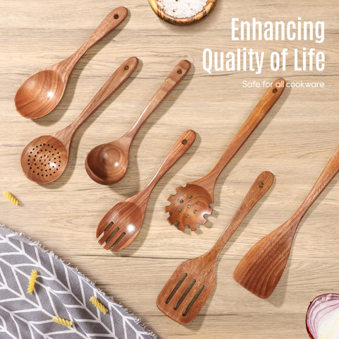 MULBOM teak spaghetti spoon ideal for serving pasta confidently