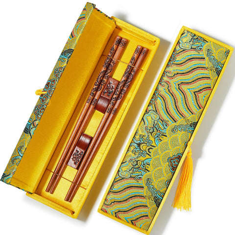 MUMSUNG dragon chopsticks top view for elegant meals.