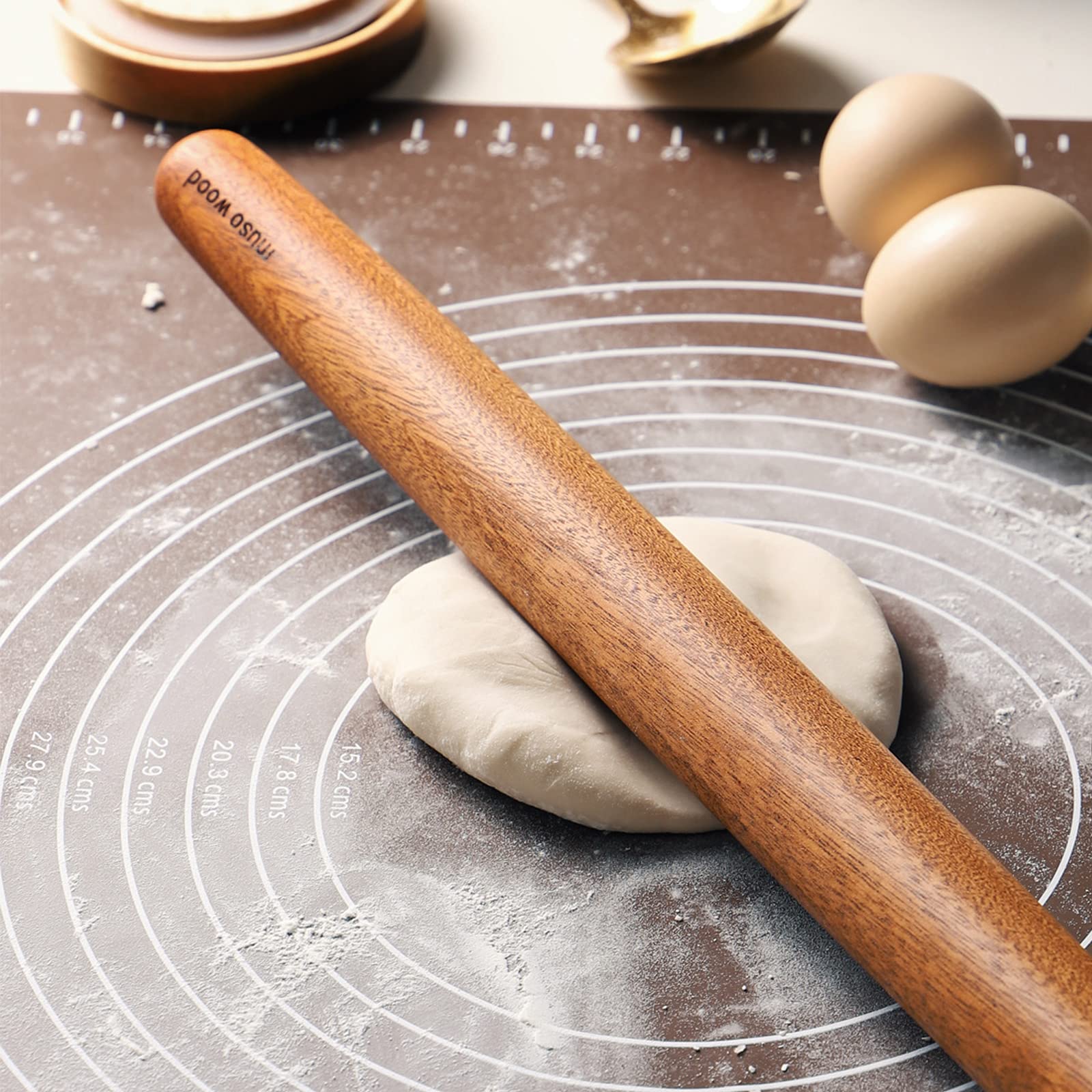 Muso Wood Sapele rolling pin with tapered ends for precise control.