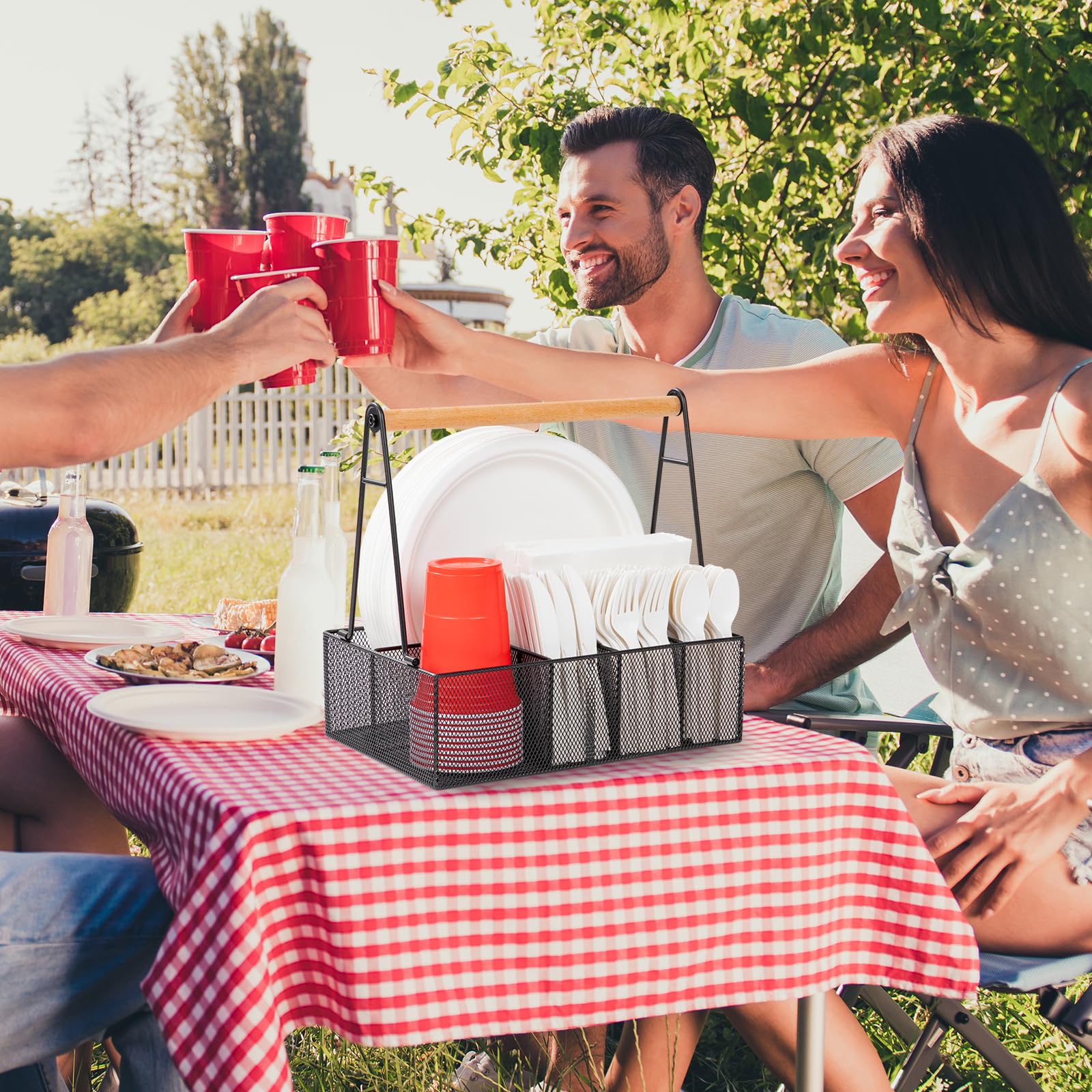 NACIMAX plates and napkins compartment keeps everything within reach.