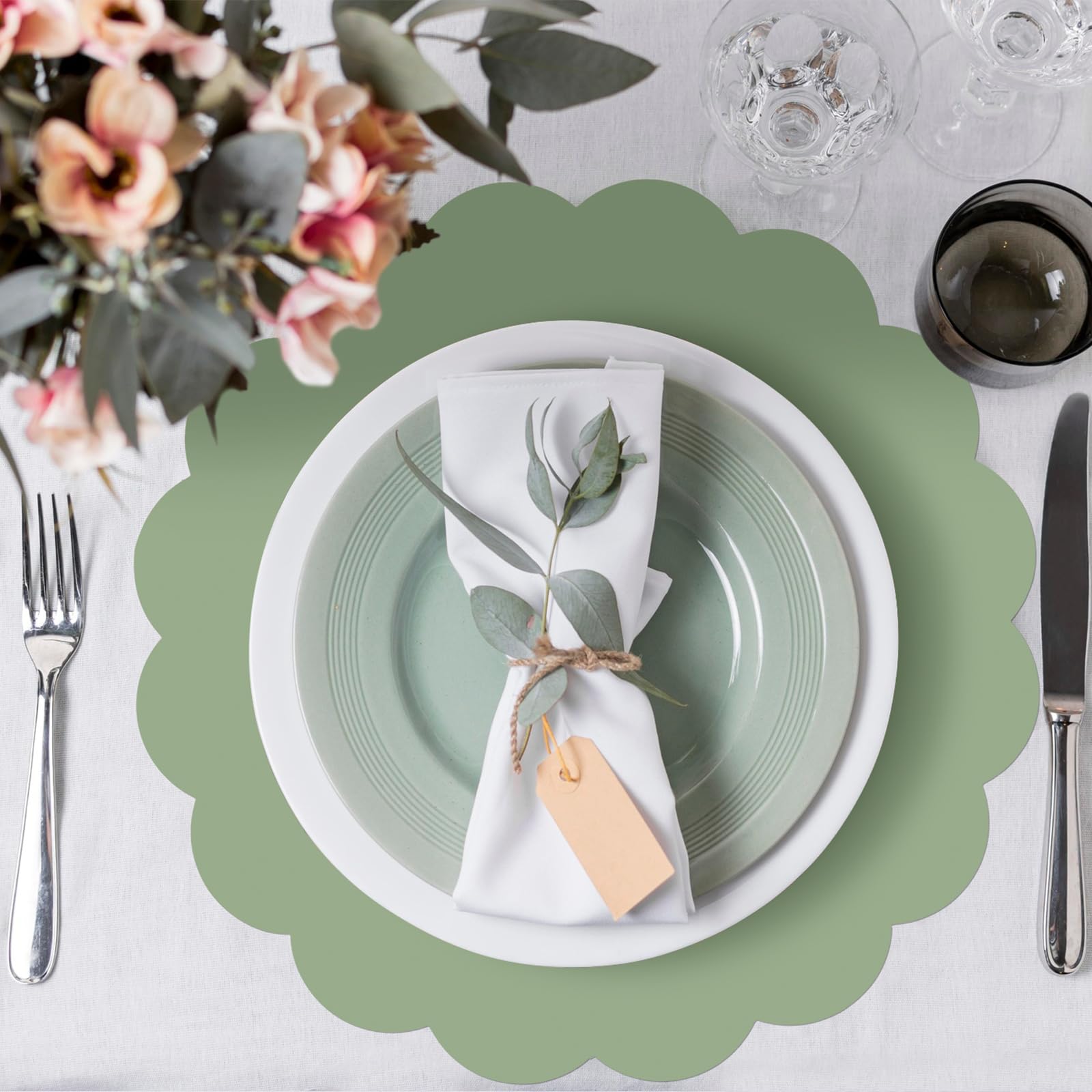 NatNarr curled edge placemats add decorative flair to events