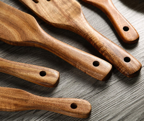 NAYAHOSE hanging hole design keeps utensils organized after use