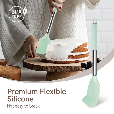 NCUE slotted turner and deep ladle ideal for sauces and sautéing.