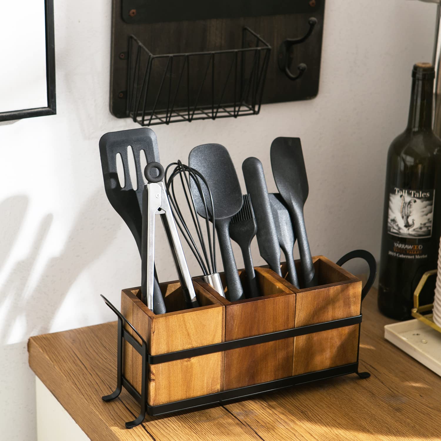 NelyBet portable utensil holder with handles for moving between stations.