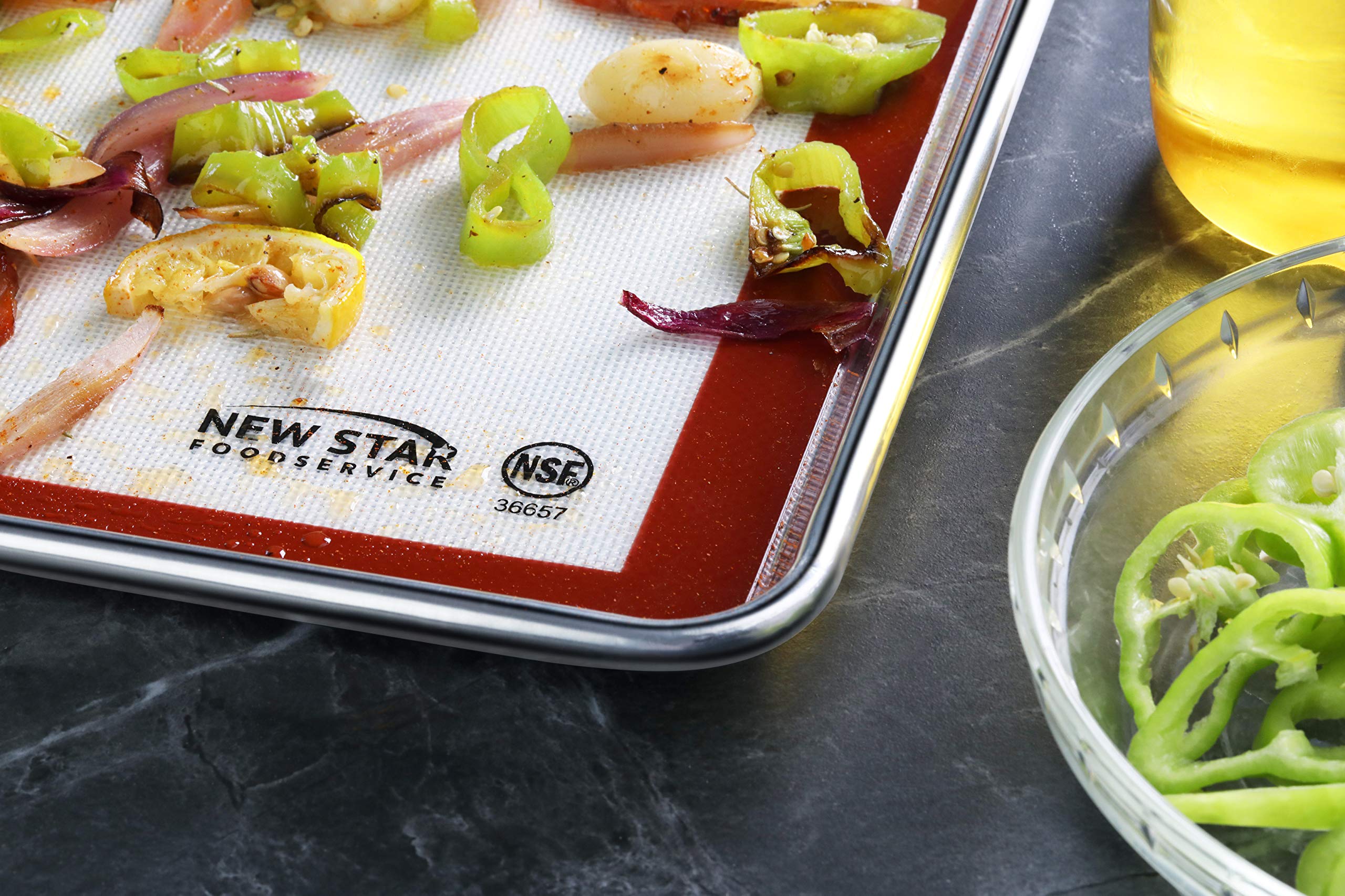 New Star baking mat corner cutouts shown for quick removal from pans