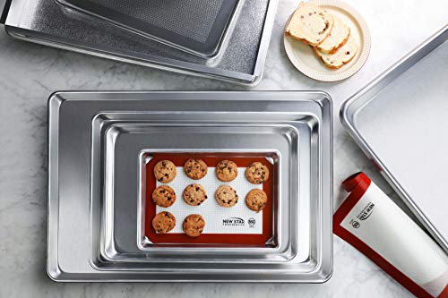 New Star silicone liner on parchment-free sheet for clean baking transfer