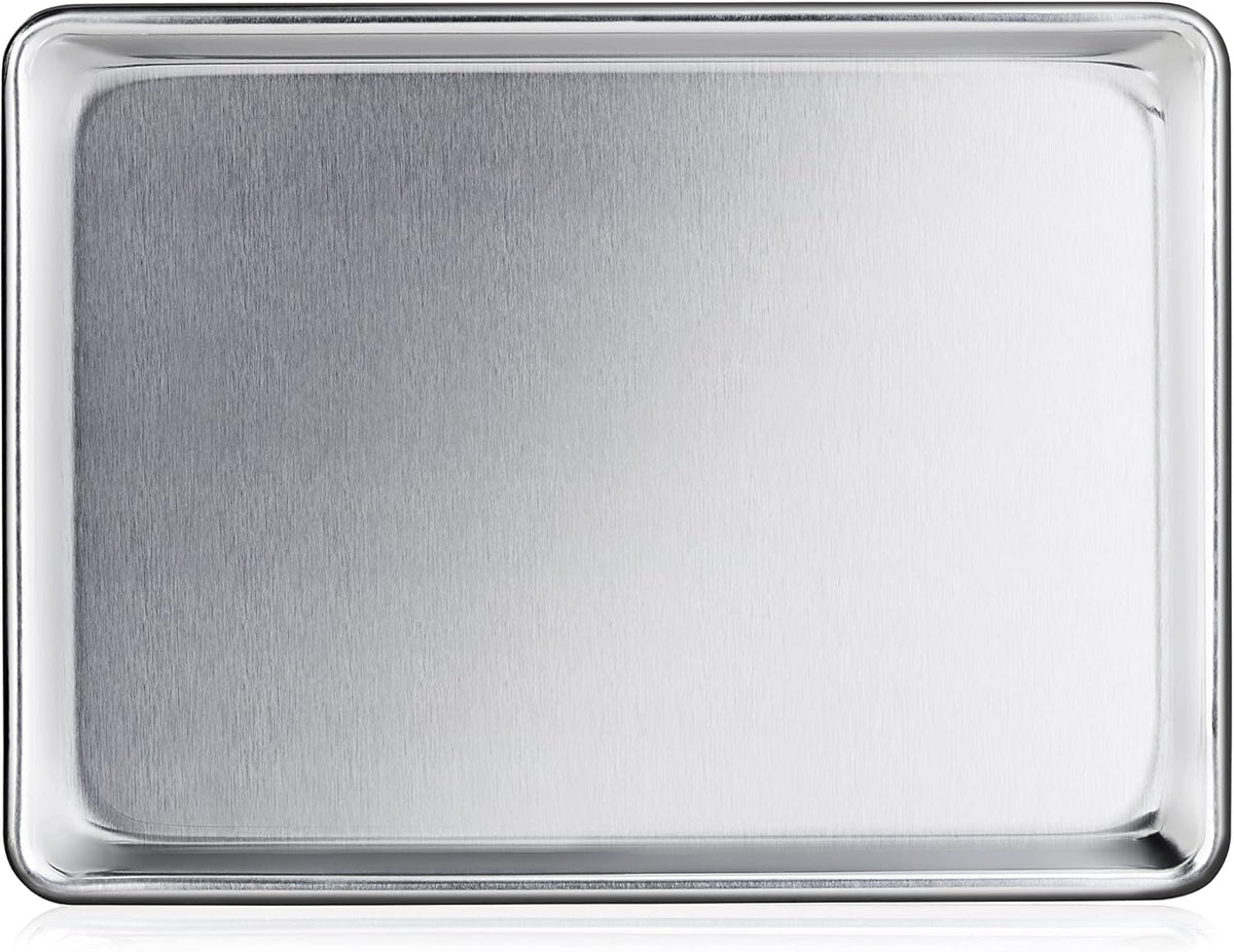 New Star quarter-size sheet pan 9x13-1in for even browning in cookies and pastries.