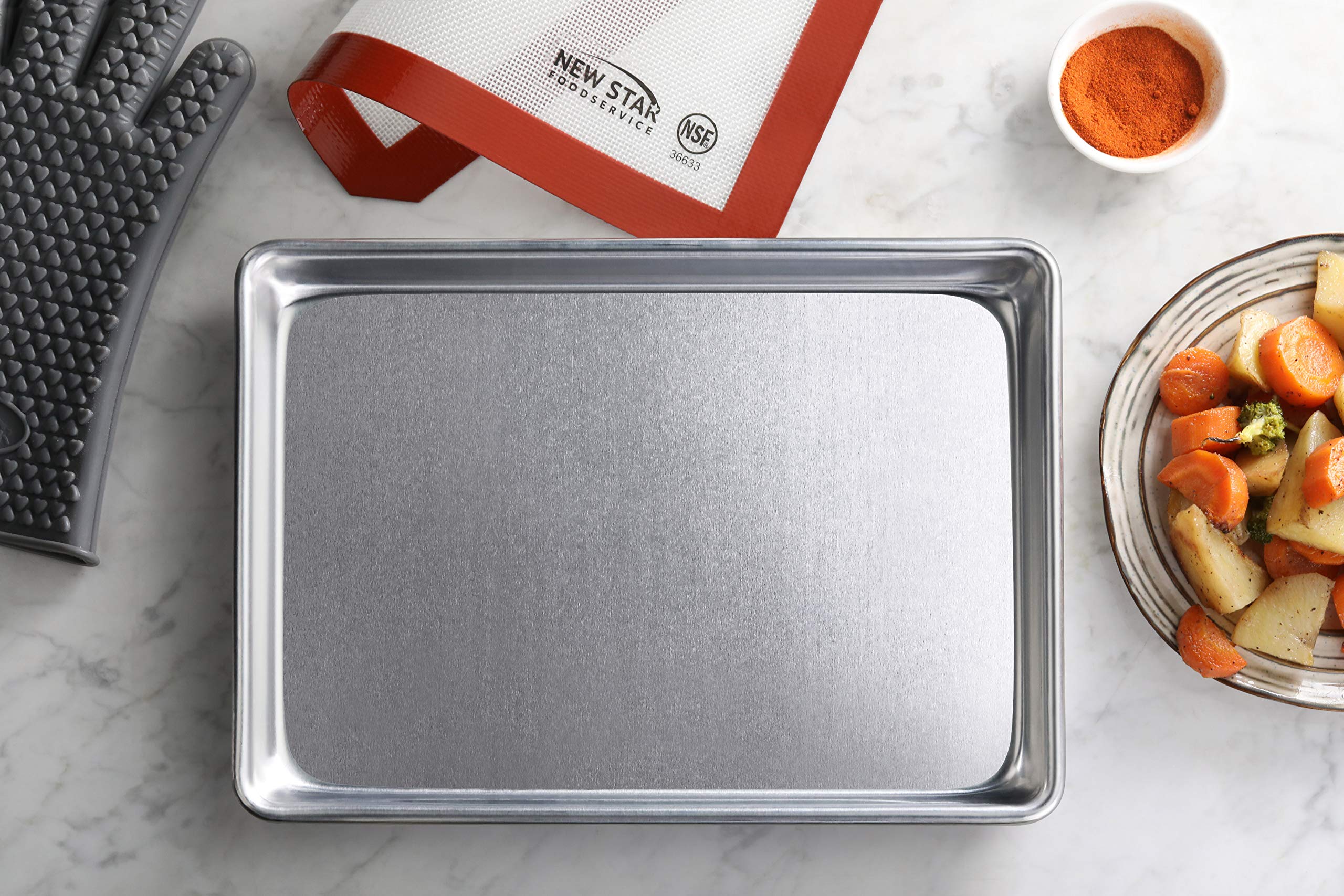 New Star aluminum sheet pan resists rust for long-term use in busy kitchens.