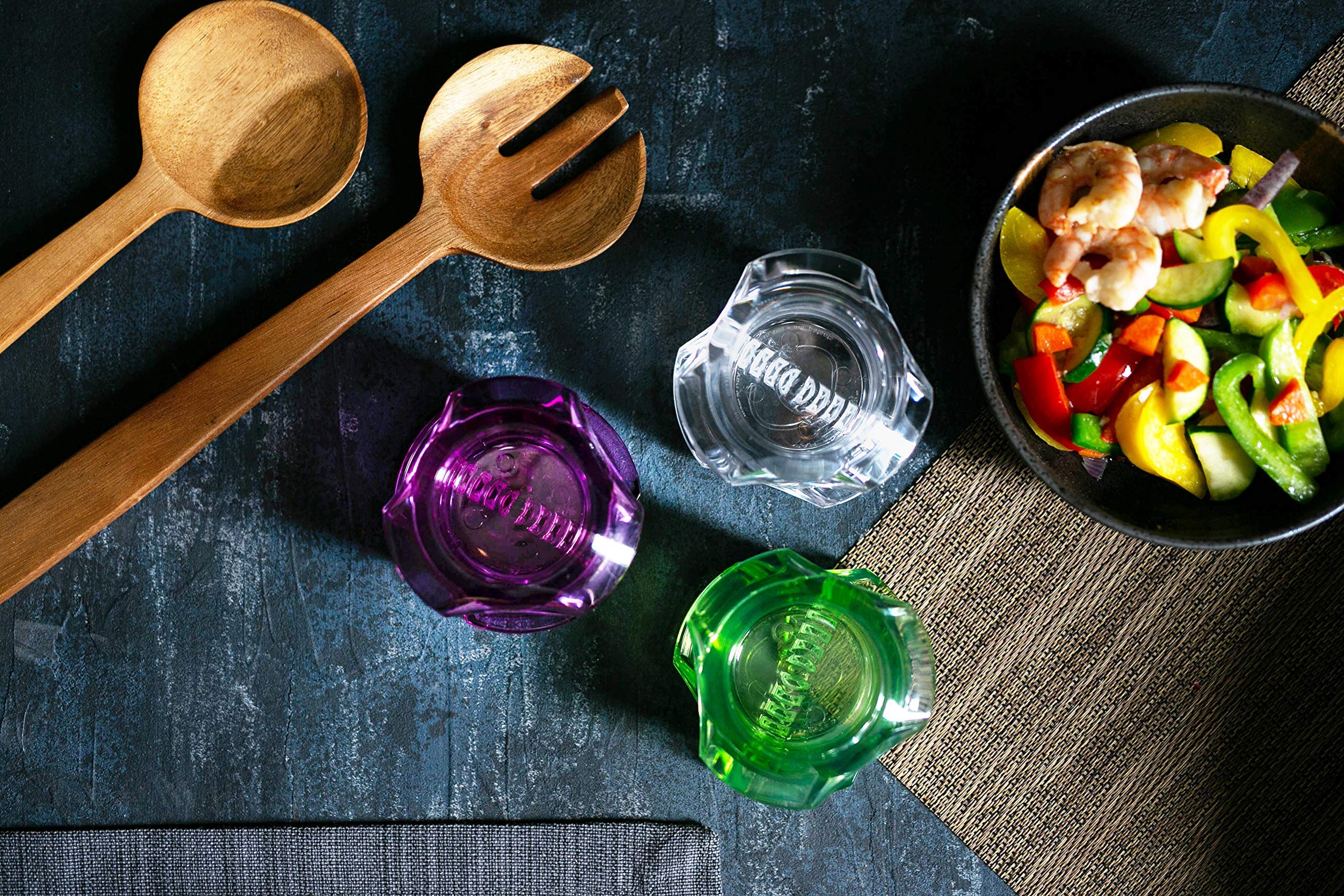 NexTrend Twister 4th Gen mincing garlic with juices for richer flavor.